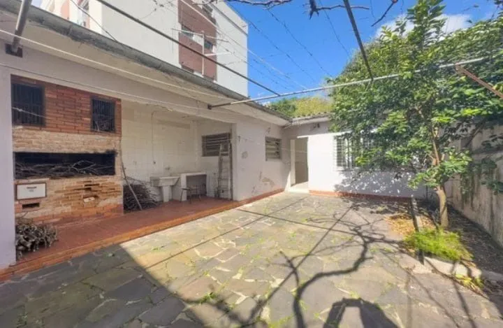 Imagem Casa a venda Bairro Petrópolis/ 3 Dormitórios 2 Vagas