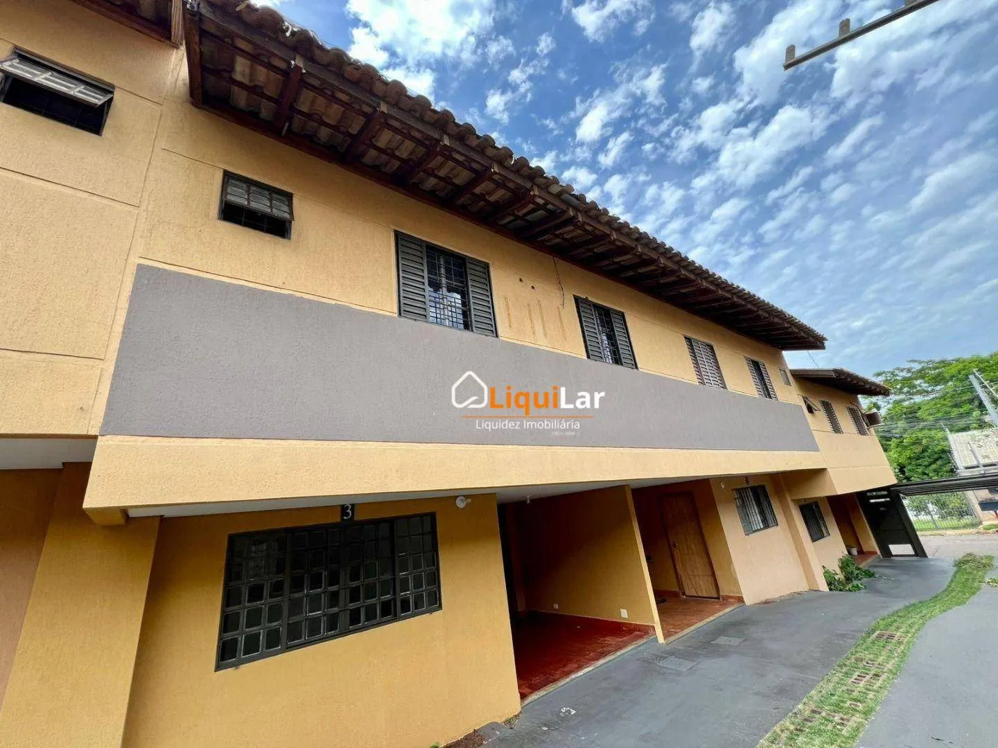 Imagem Sobrado para Locação no Condomínio Residencial Polonês 1 com 3 Quartos, 2 Suítes e Condomínio Exclusivo