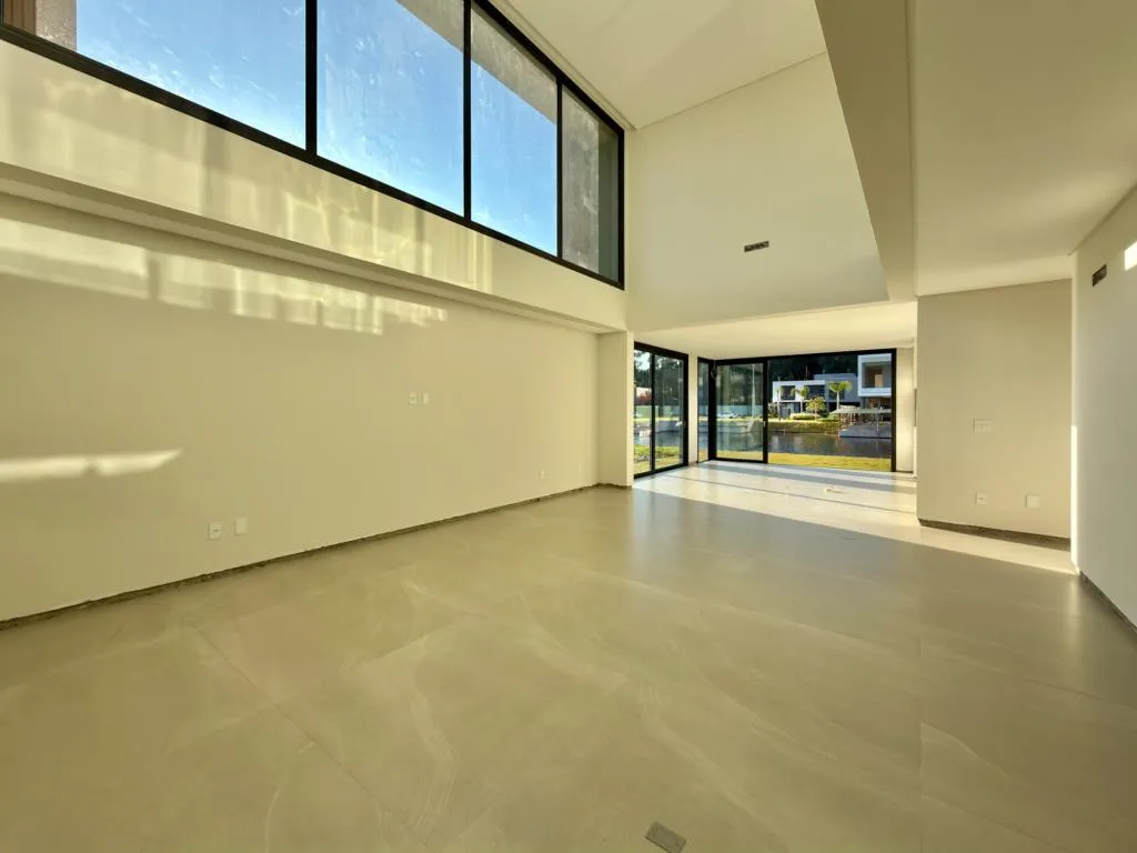 Imagem Casa 4 Dormitórios - Bairro Atlantida