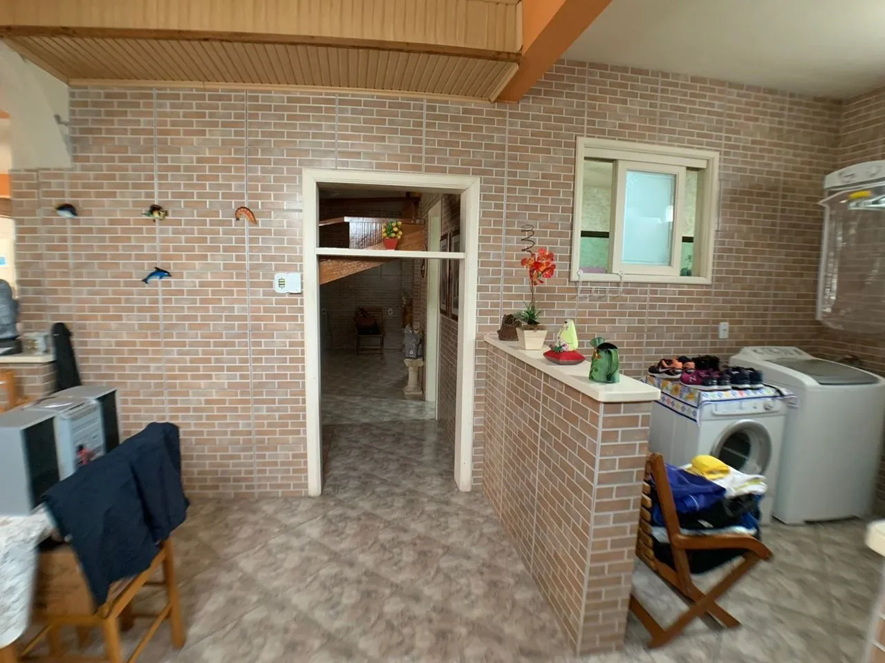 Imagem Casa para Venda - 318m², 3 dormitórios, Piscina, Bairro Guarujá