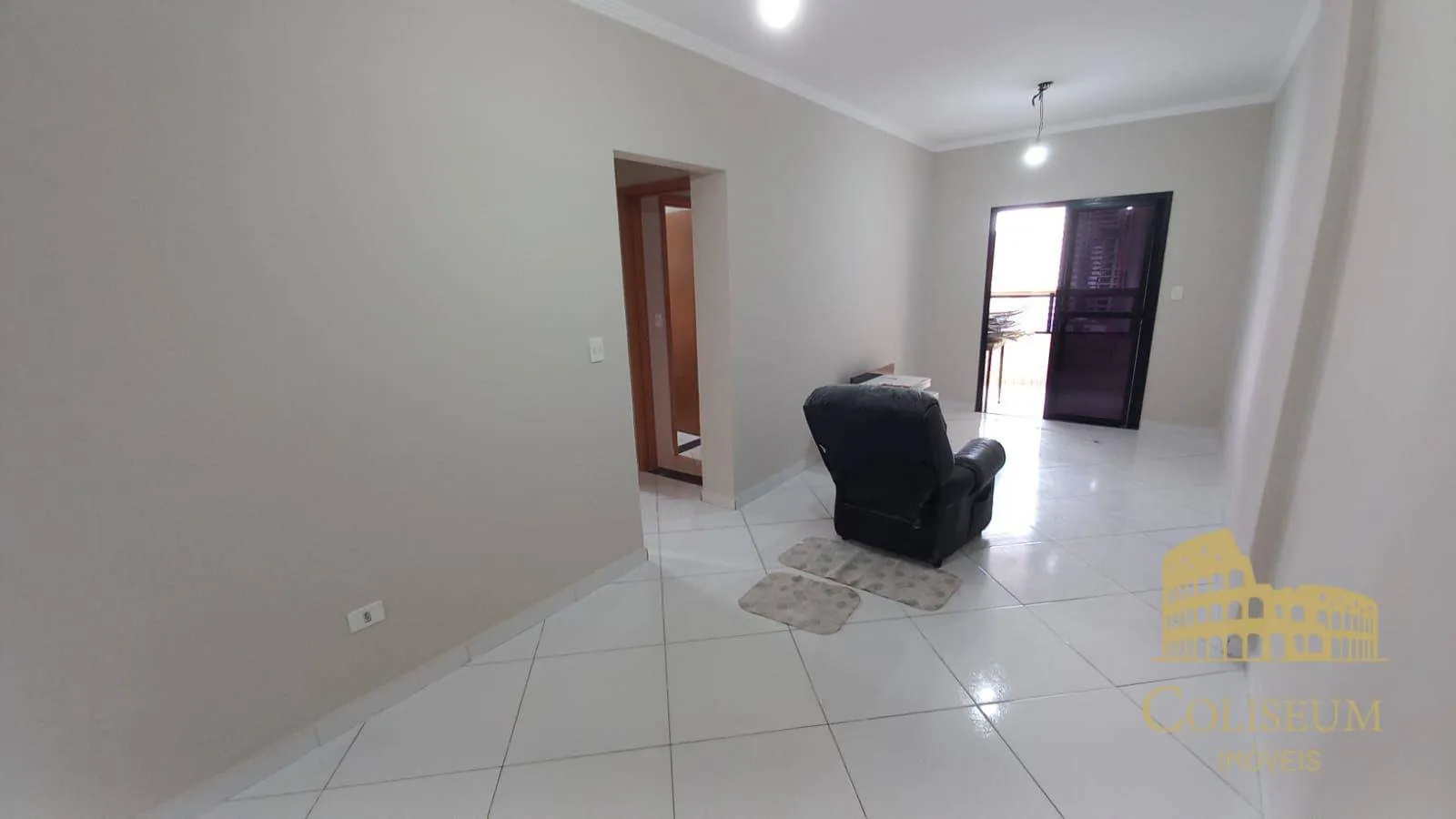 Imagem Apartamento com 2 dormitórios à venda, 72 m² por R$ 460.000,00 - Aviação - Praia Grande/SP