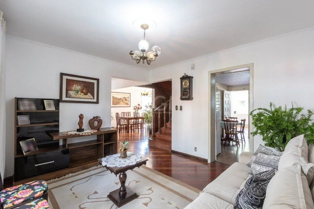 Imagem Casa para Venda - 280m², 3 dormitórios, sendo 1 suites, 2 vagas - Nonoai