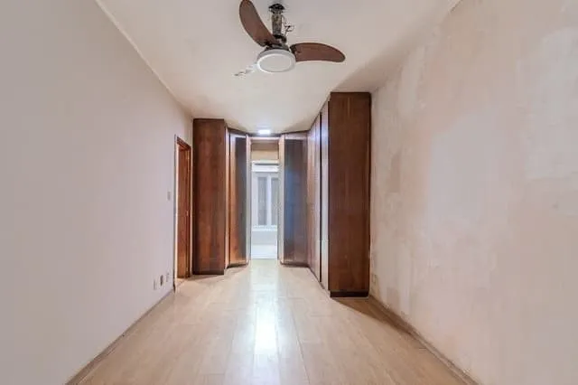 Imagem Casa com 04 quartos no Bairro : Partenon em Porto Alegre/RS