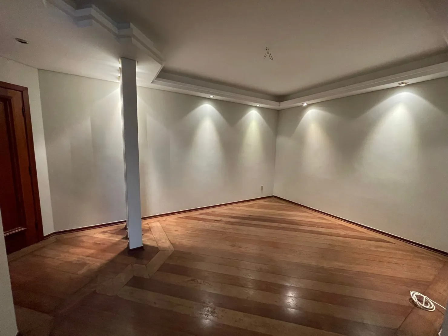 Imagem Apartamento à venda 3 Quartos, 1 Suite, 2 Vagas, 187M², Centro, Taubaté - SP | Condomínio Village Residence