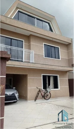 Foto do imóvel Sobrado Triplex, 04 quartos c/suíte, terraço, área gourmet, em Curitiba PR