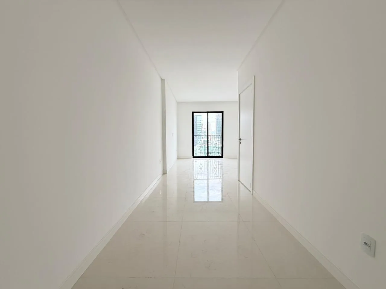 Imagem Apartamento com vista para o mar à venda com 200m2 por R$ 3.800.000,00