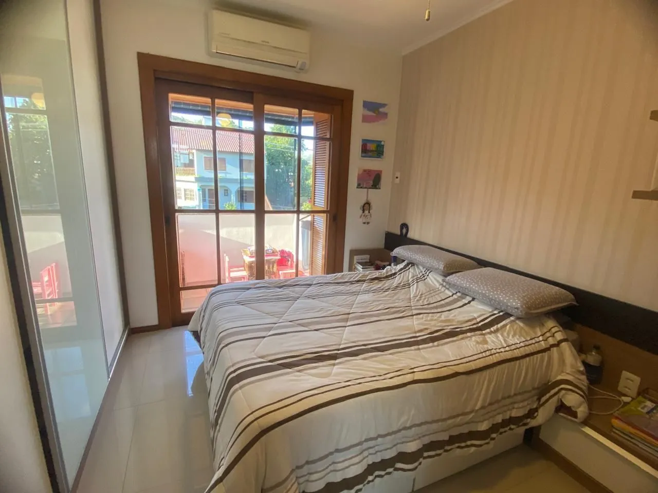 Imagem Excelente apartamento 3 dormitórios sendo 01 suíte, Sacada e com Òtima Posição Solar