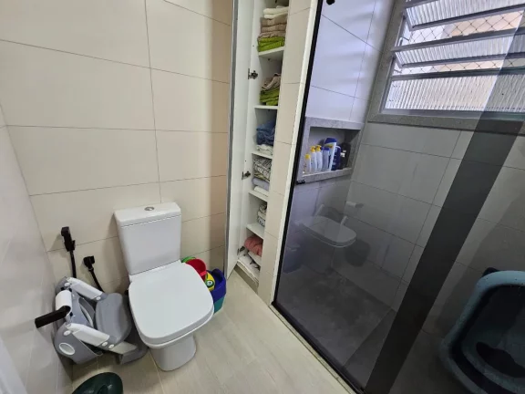 Imagem Apartamento Reformado de 2 Quartos na Quadra da Praia, ao lado Shopping Praiamar