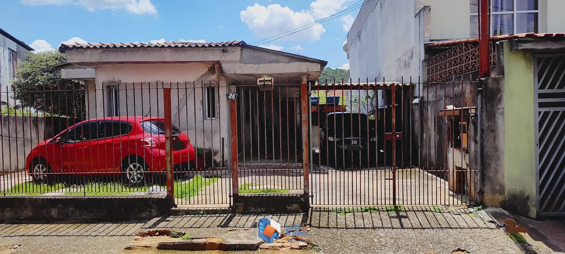 Imagem CASA À VENDA, COM 250 M² QUINTAL ESPAÇOSO, COM MÓVEIS PLANEJADOS NA COZINHA E 4 VAGAS , COM EDÍCULA - JARDIM SYDNEY, SÃO PAULO, SP