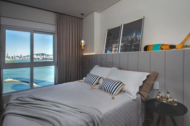 Imagem Apartamento com 4 suítes à venda em frente a FG BIG Wheel
