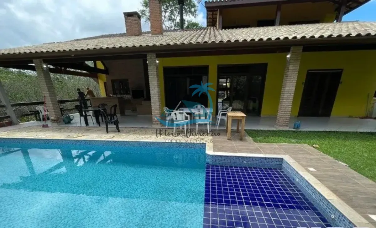 Imagem Casa de alto padrão à venda em condomínio fechado (Jardim Costa Azul) em Ubatuba