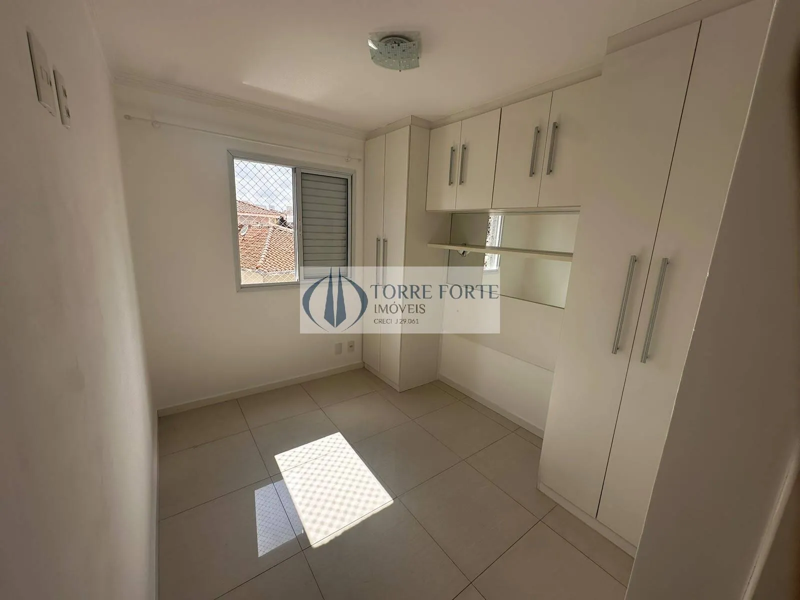 Imagem oportunidade única apartamento 2 quartos Reformado e amplo