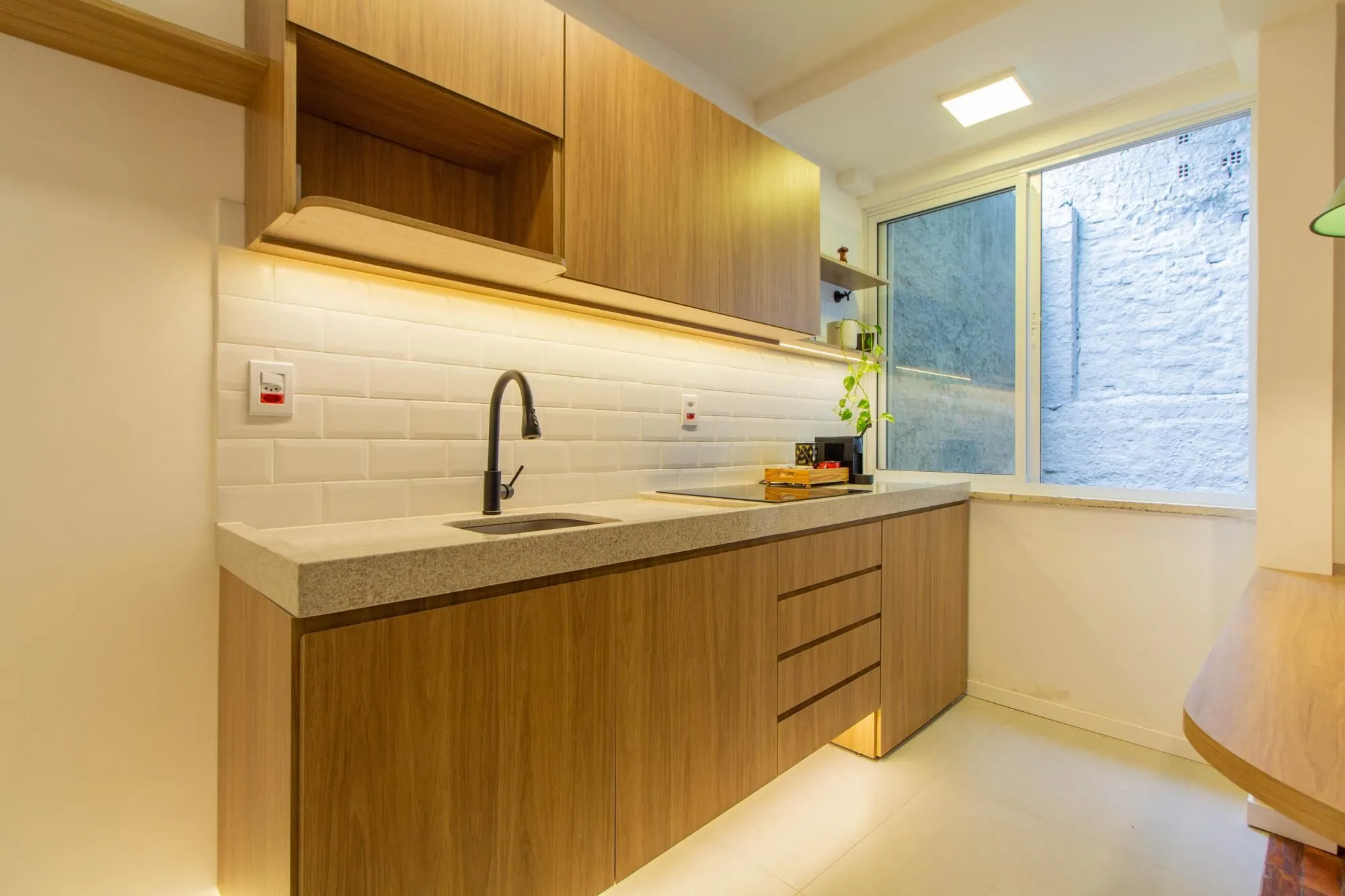 Imagem Apartamento Reformado e Semi Mobiliado no Bom Fim