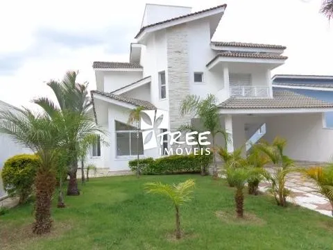 Imagem VENDA E LOCAÇÃO DE SOBRADO NO CONDOMÍNIO HILLS III, EM ARUJÁ/SP, 480m² com 4 suítes, vista privilegiada, espaço gourmet e vaga p/ 4 autos CONSULTE-NOS