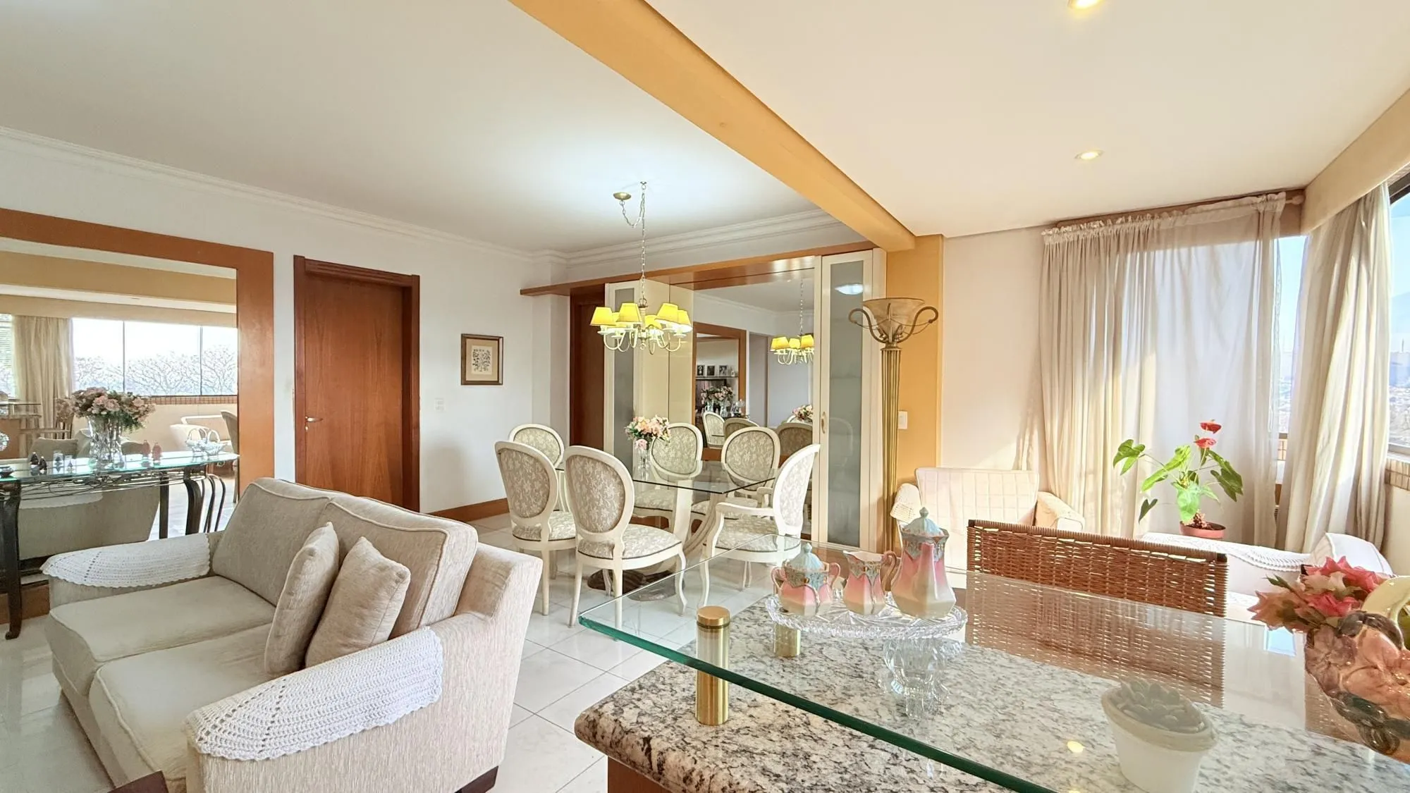 Imagem Lindo Apartamento com 3 dormitório 1 suíte com vista para o Jardim Botânico