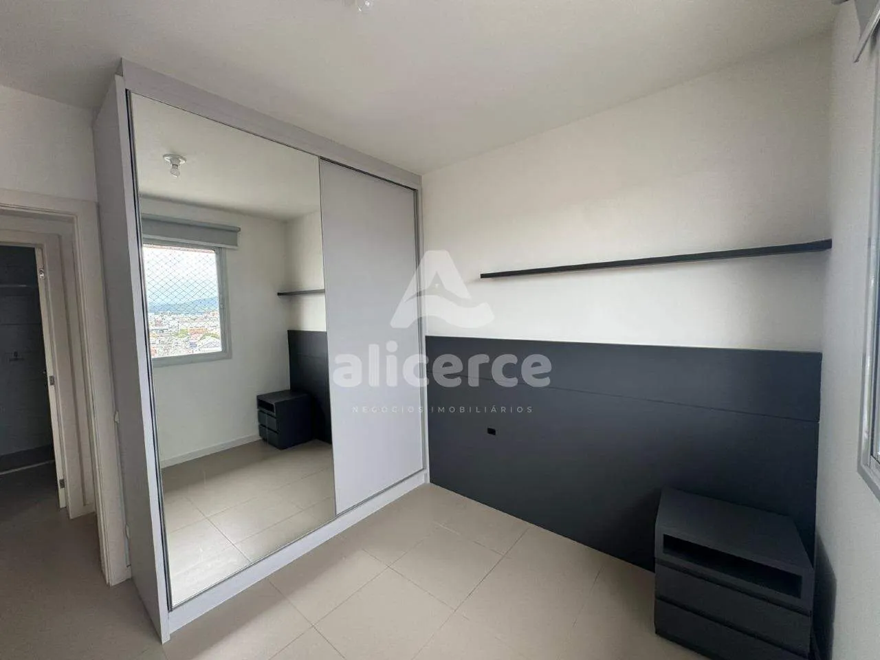 Imagem Apartamento Semi Mobiliado à Venda em Palhoça - ideal para quem busca conforto, modernidade e praticidade no dia a dia.