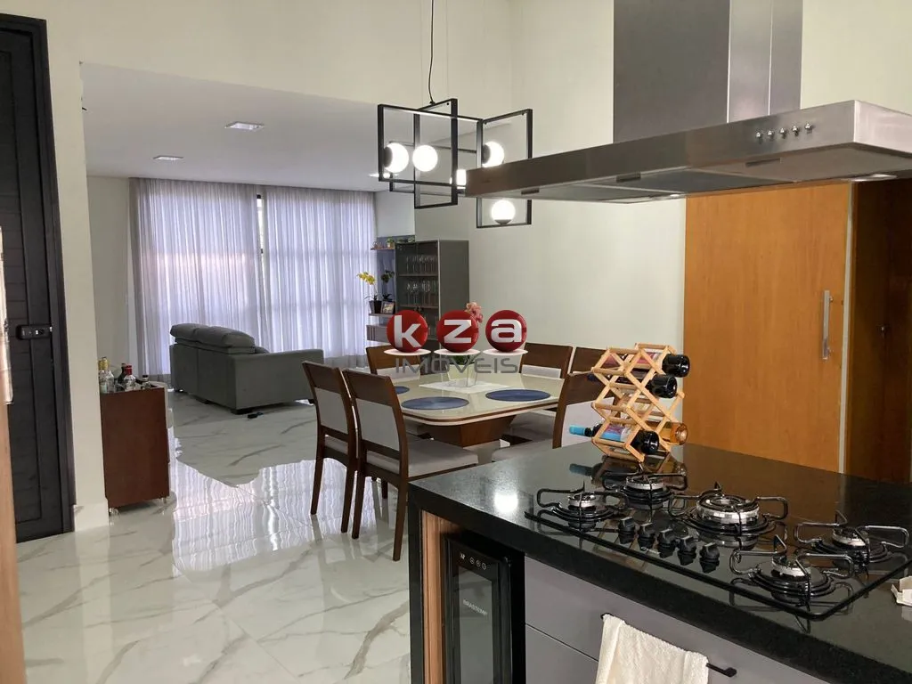 Imagem Casa em condomínio com 4 quartos, 3 suítes e 253m² em Valinhos-SP - Condomínio Madre Maria Villac