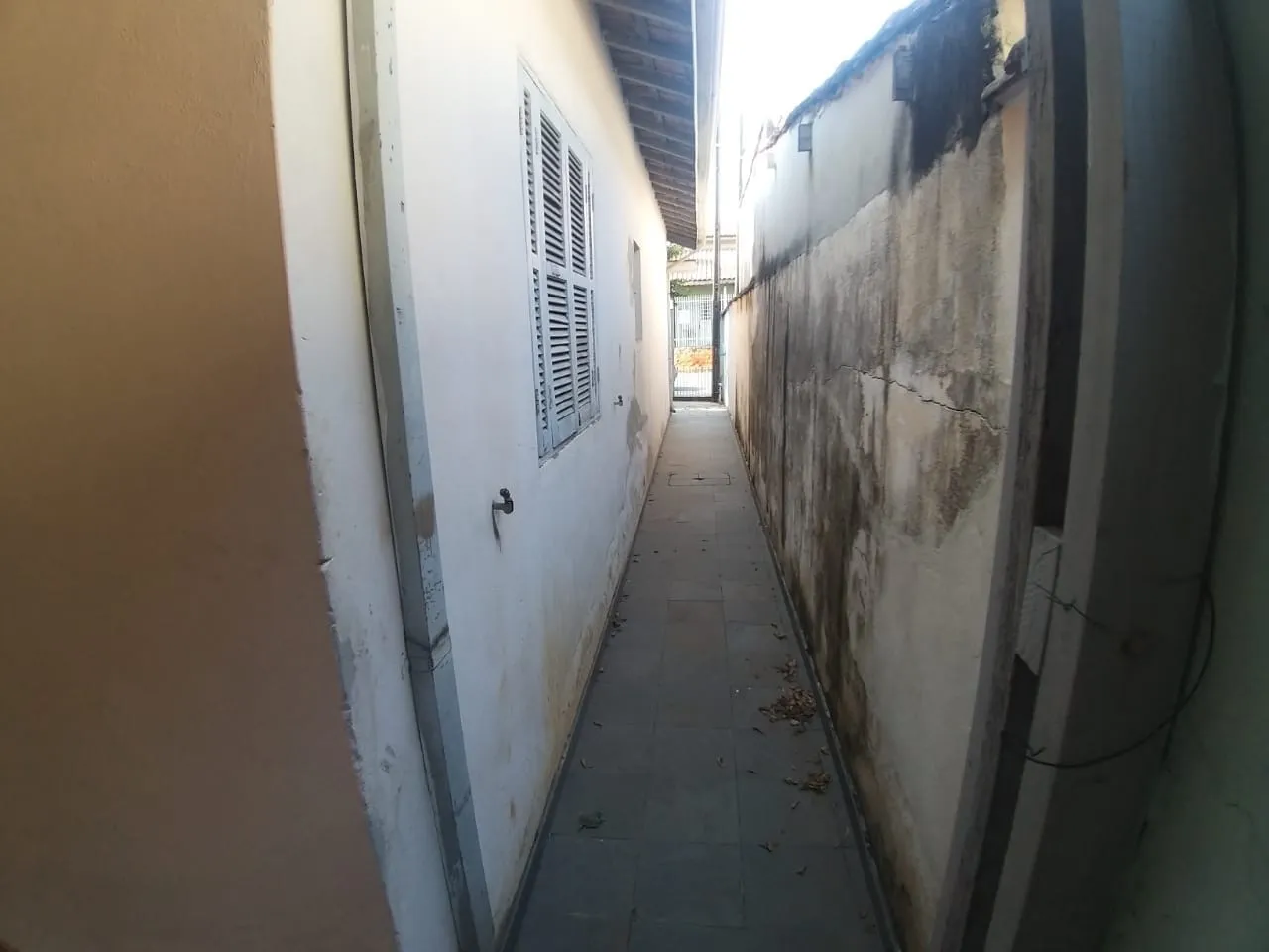 Imagem Casa à venda 3 Quartos, 2 Vagas, 270M², Parque São Domingos, Pindamonhangaba - SP