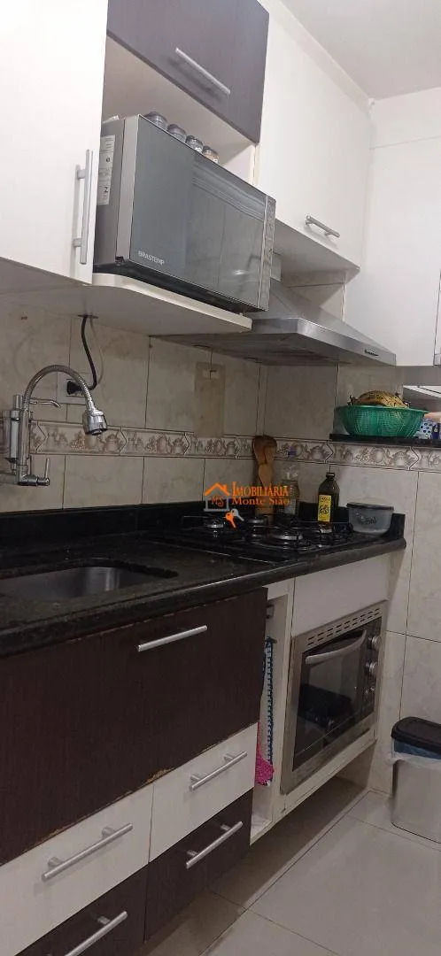 Imagem Apartamento com 2 dormitórios à venda, 51 m² por R$ 210.000,00 - Jardim Silvestre - Guarulhos/SP