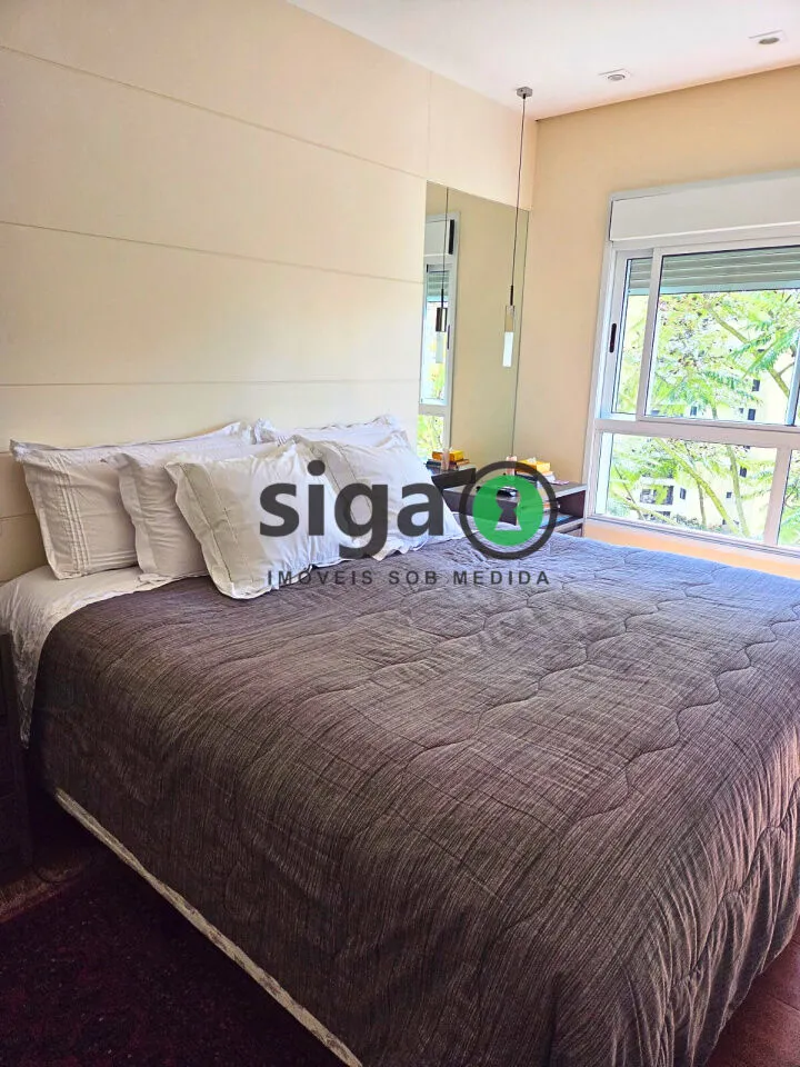 Imagem Apartamento com 211m2, 3 dormitórios e 3 vagas à venda no Panamby