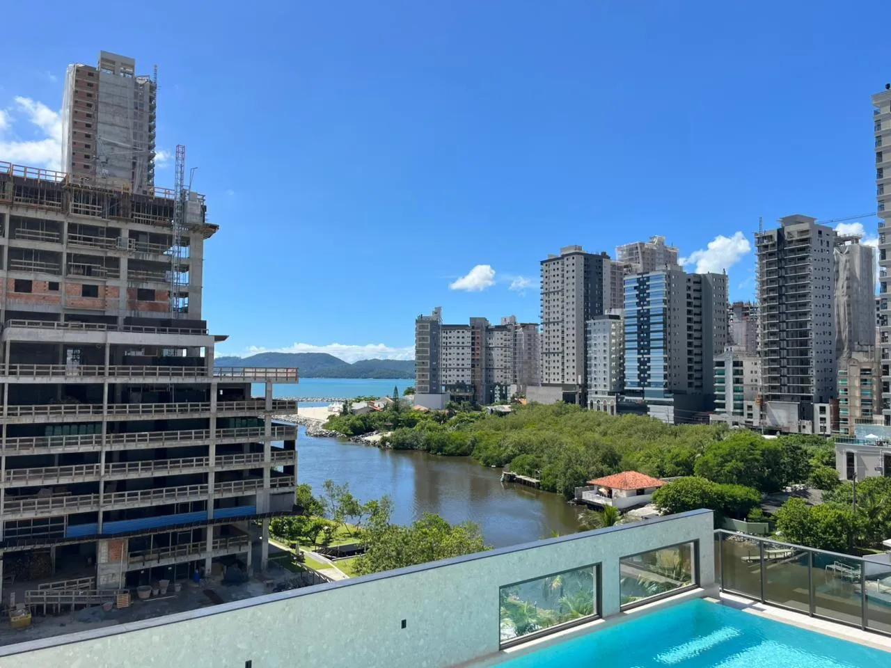 Imagem Apartamento com vista para o mar à venda com 132m2 por R$ 2.900.000,00