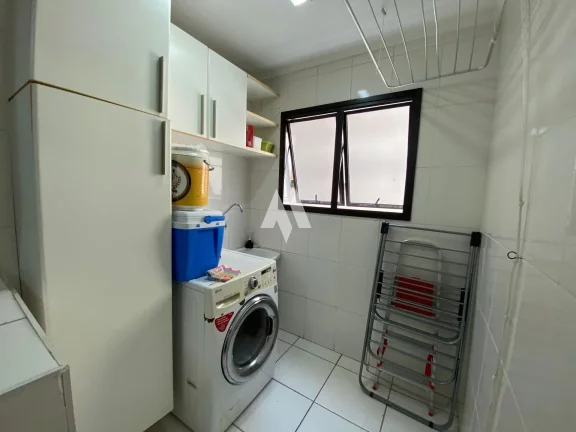 Imagem Apartamento 2 dormitórios, com vaga e lazer no prédio.Quadra da praia do Itararé, São Vicente/SP