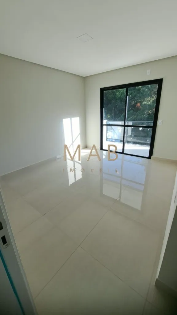 Imagem Casa Geminada de Alto Padrão à Venda em Ótima Localização na Praia de Ingleses - Florianópolis/SC!