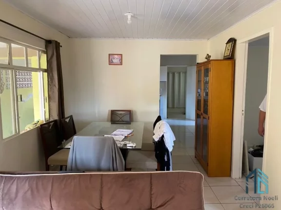 Imagem (PERMUTA) Casa térrea, 03 quartos c/suíte, parte podendo ser utilizado como Barracão, no Capão Raso em Curitiba PR