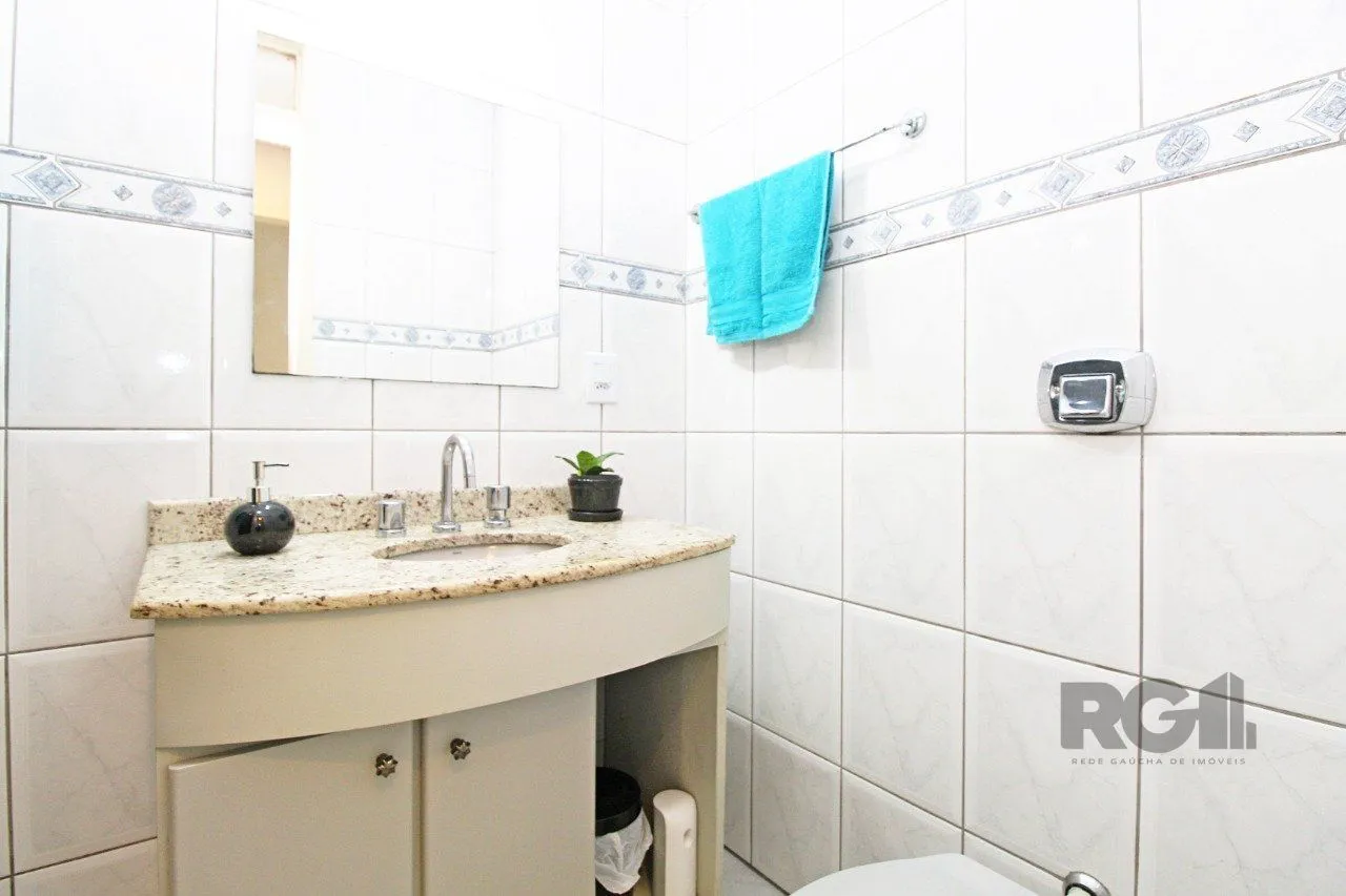 Imagem Apartamento de dois dormitórios e dois banheiros no bairro Bom Fim / Rio Branco em Porto Alegre!
