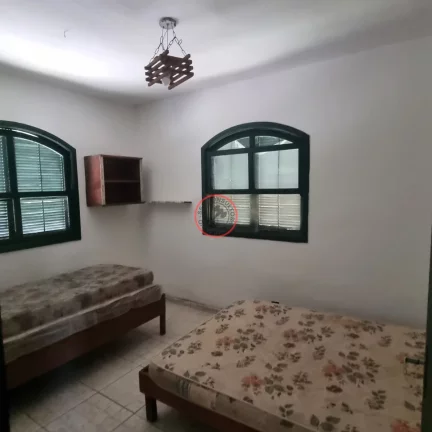 Imagem TRES CASAS EM UM TERRENO DE 700 MT COM ACESSO PARA O RIO. ENTRADA CONJUNTA PARA GARAGEM, PELA RUA