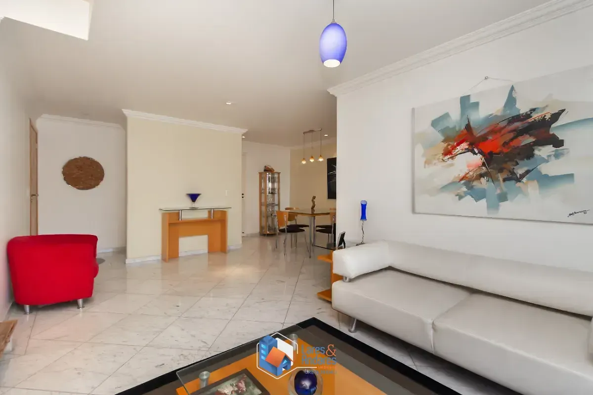 Imagem Cobertura para venda em Moema com 4 quartos, sendo 2 suítes, 206m²