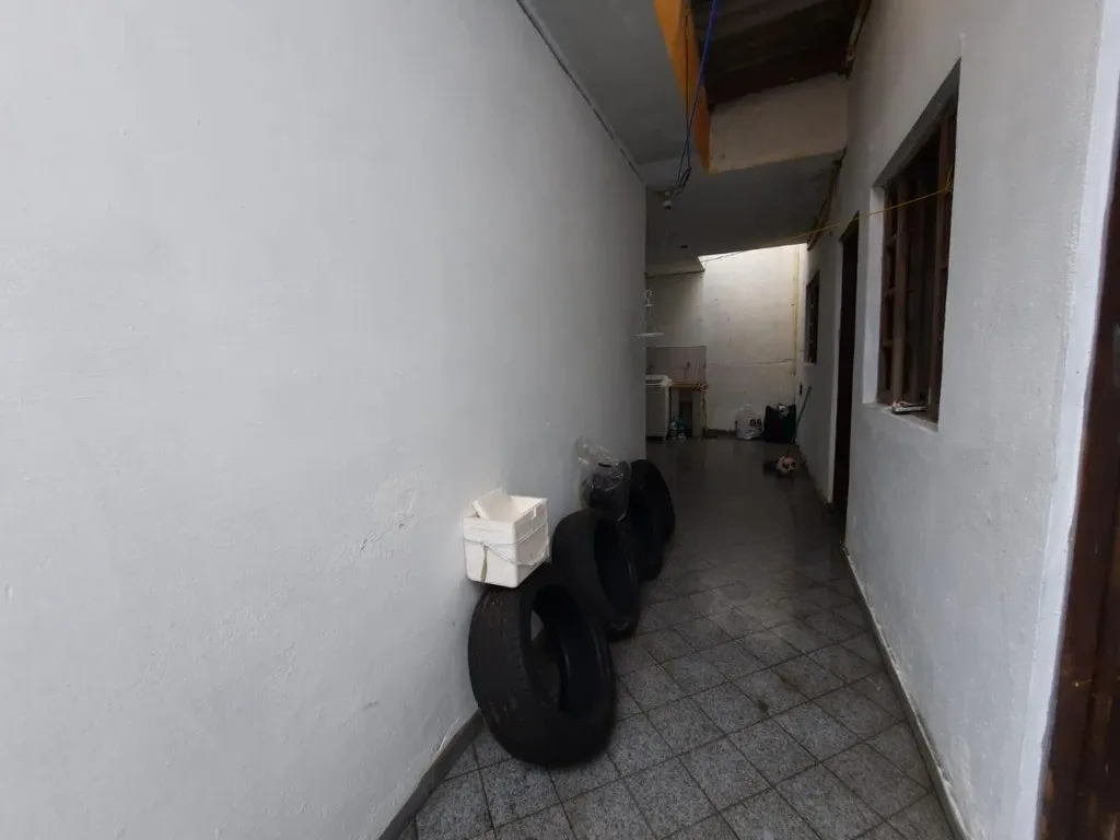 Imagem Casa para locação em Santo André-SP: 3 quartos, 1 suíte, 3 banheiros, 4 vagas de garagem, Jardim Silvana - 100m².