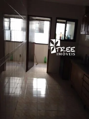 Imagem VENDA DE APARTAMENTO NA PRAIA GRANDE/SP, 80m² com quarto, suíte, sala com varanda, piscina, churrasqueira, 1 vaga e a 2 quadras da praia. CONSULTE-NOS