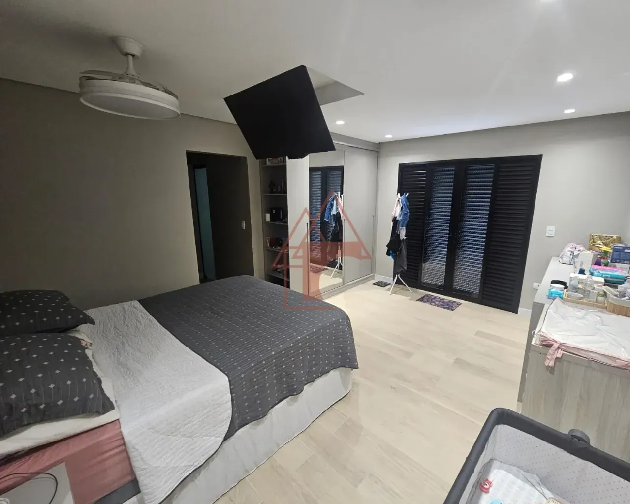 Foto do imóvel: Sobrado com 5 Quartos à Venda, 271 metros em Jardim Casqueiro - Cubatão