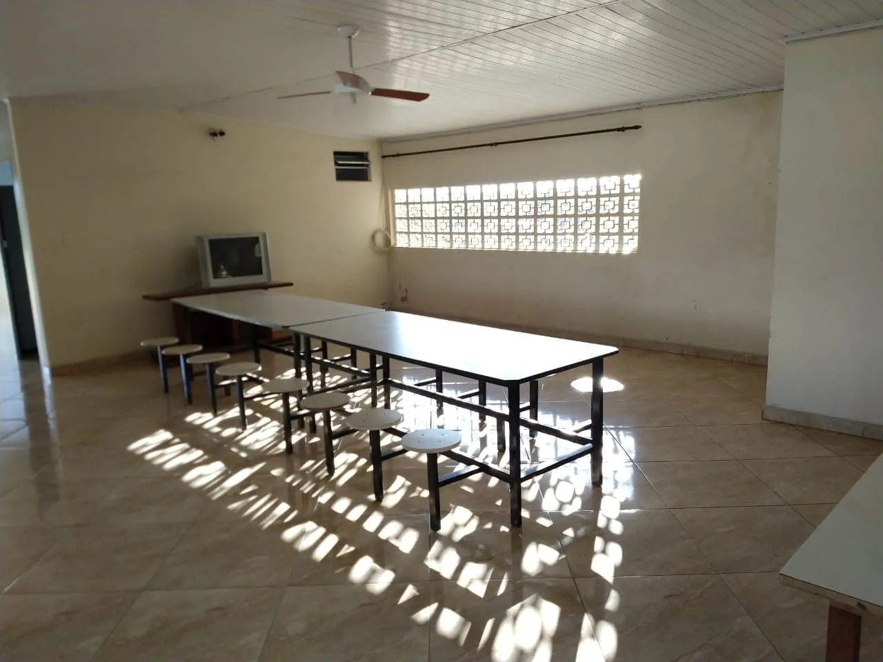 Imagem Comercial à venda e locação 21 Quartos, 18 Suites, 14 Vagas, 1100M², Jardim Santa Luzia, Pindamonhangaba - SP