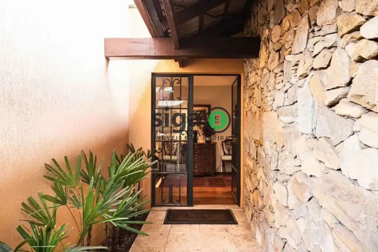 Imagem SOBRADO DE ALTO PADRÃO À VENDA NO JARDIM GUEDALA | 400m² | 3 SUÍTES | PISCINA | 4 VAGAS