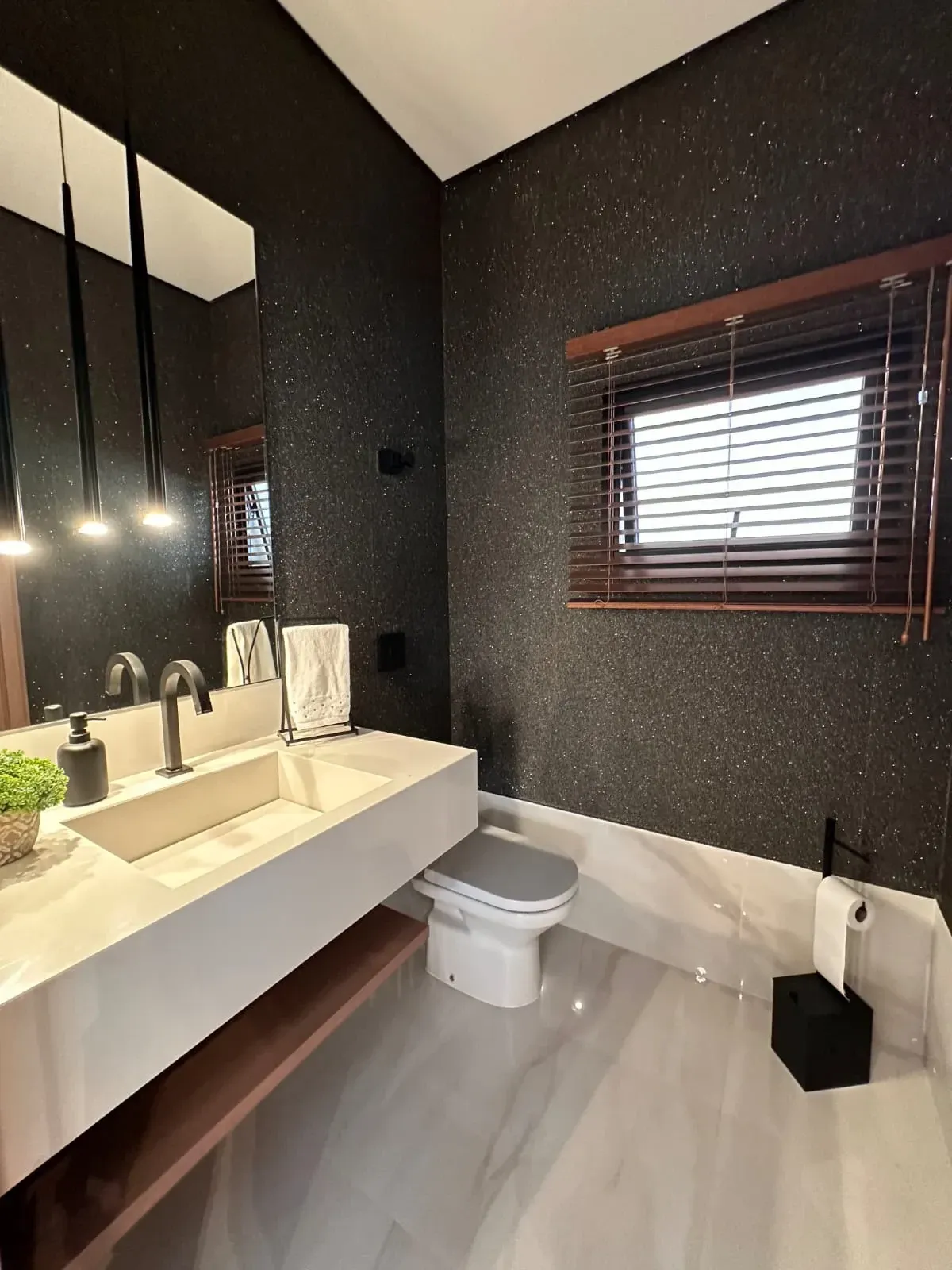 Imagem Casa de Condomínio com 4 Quartos à Venda, 300 m² em Medeiros - Jundiaí