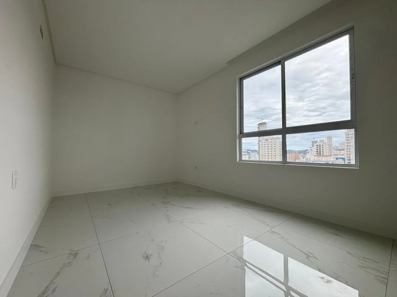 Imagem Apartamento à venda com 159.48m2 por R$ 2.125.000,00