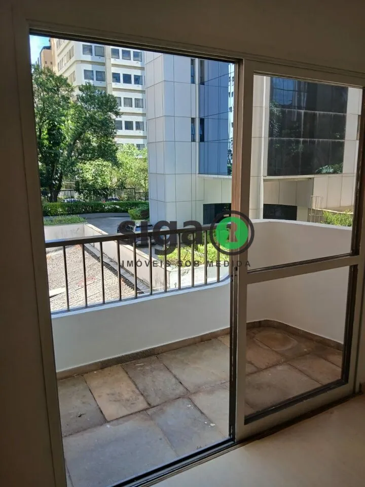 Imagem Apartamento para Locação no Itaim Bibi, com 3 quartos, sendo 1 suíte, 1 vaga. Sem Mobília
