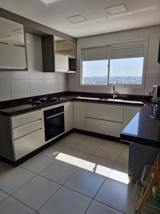 Imagem Apartamento de 167m² Localizado no Condomínio Mont Royal.