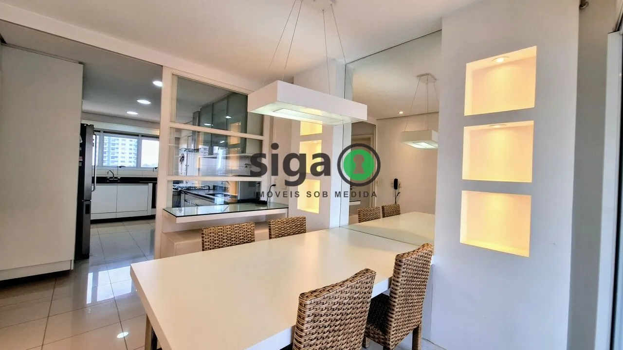 Imagem Apartamento de 211m2, 4 quartos e 3 vagas à venda no Panamby.