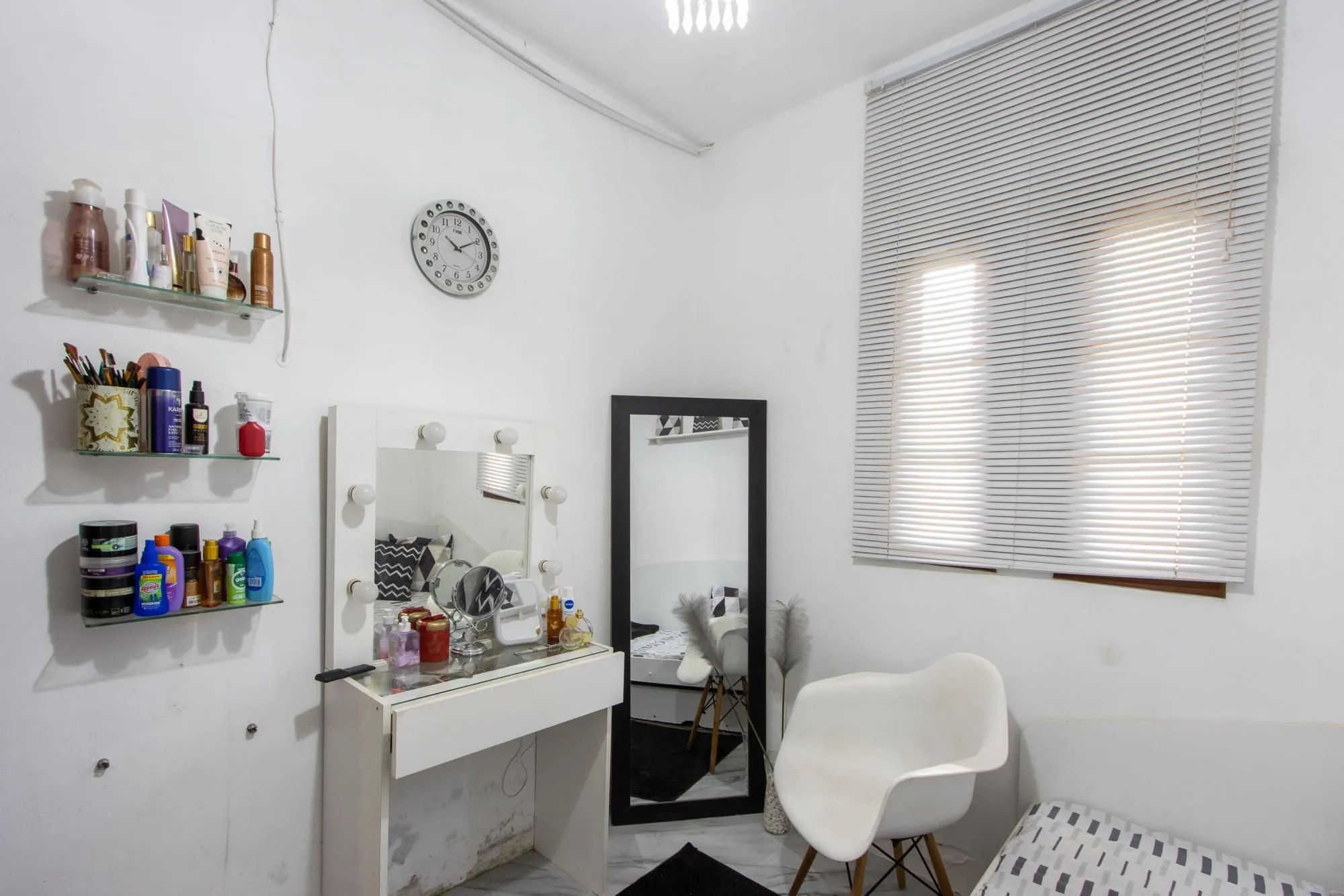 Imagem Casa/Sobrado 4 dormitórios com piscina