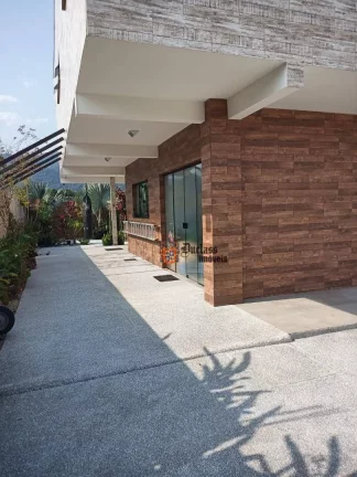 Imagem Sobrado com 4 dormitórios à venda, 360 m² por R$ 1.975.000,00 - Jardim Carolina - Ubatuba/SP