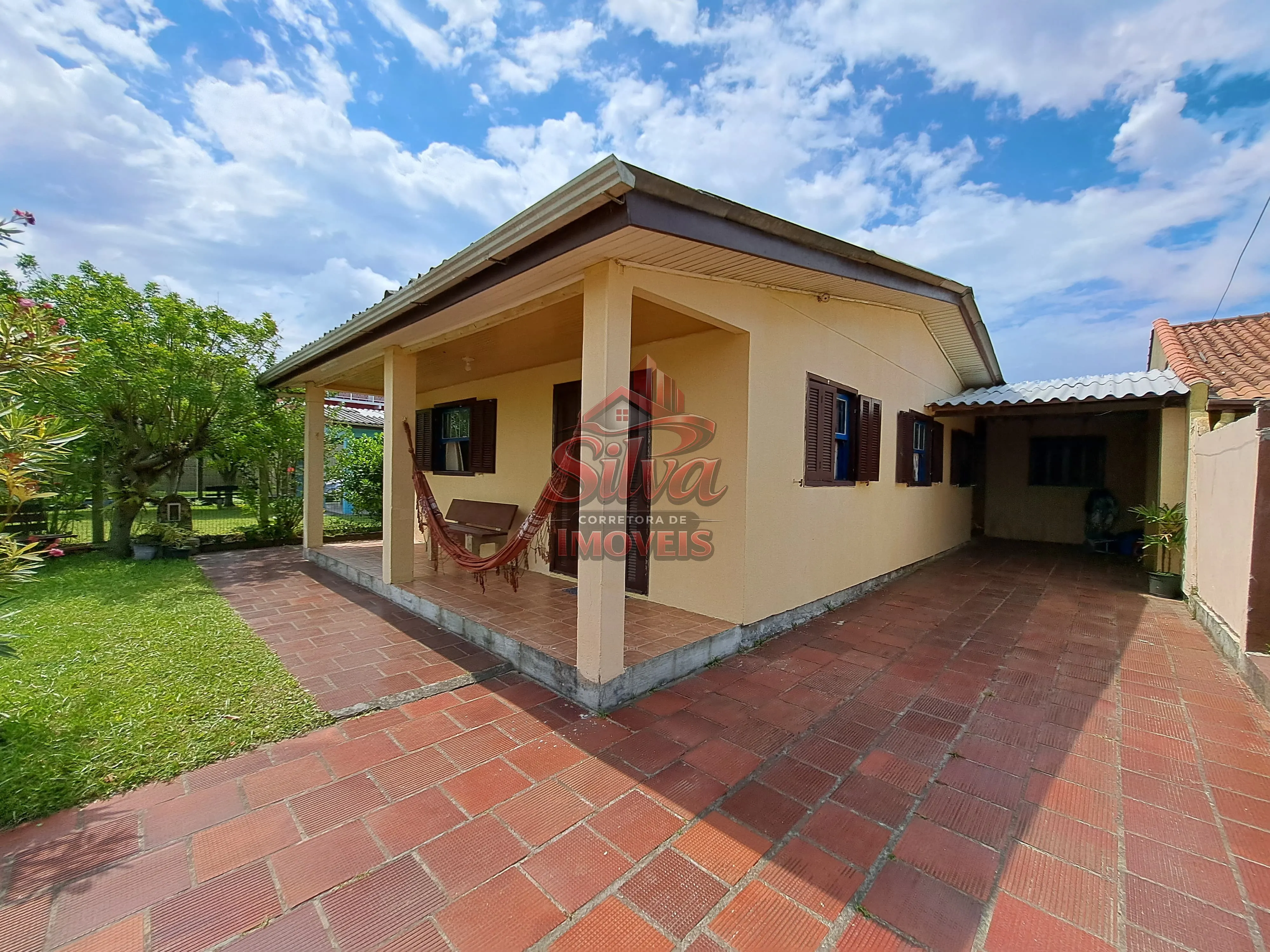 C245 | Casa com anexos próxima do mar à venda em Imbé RS
