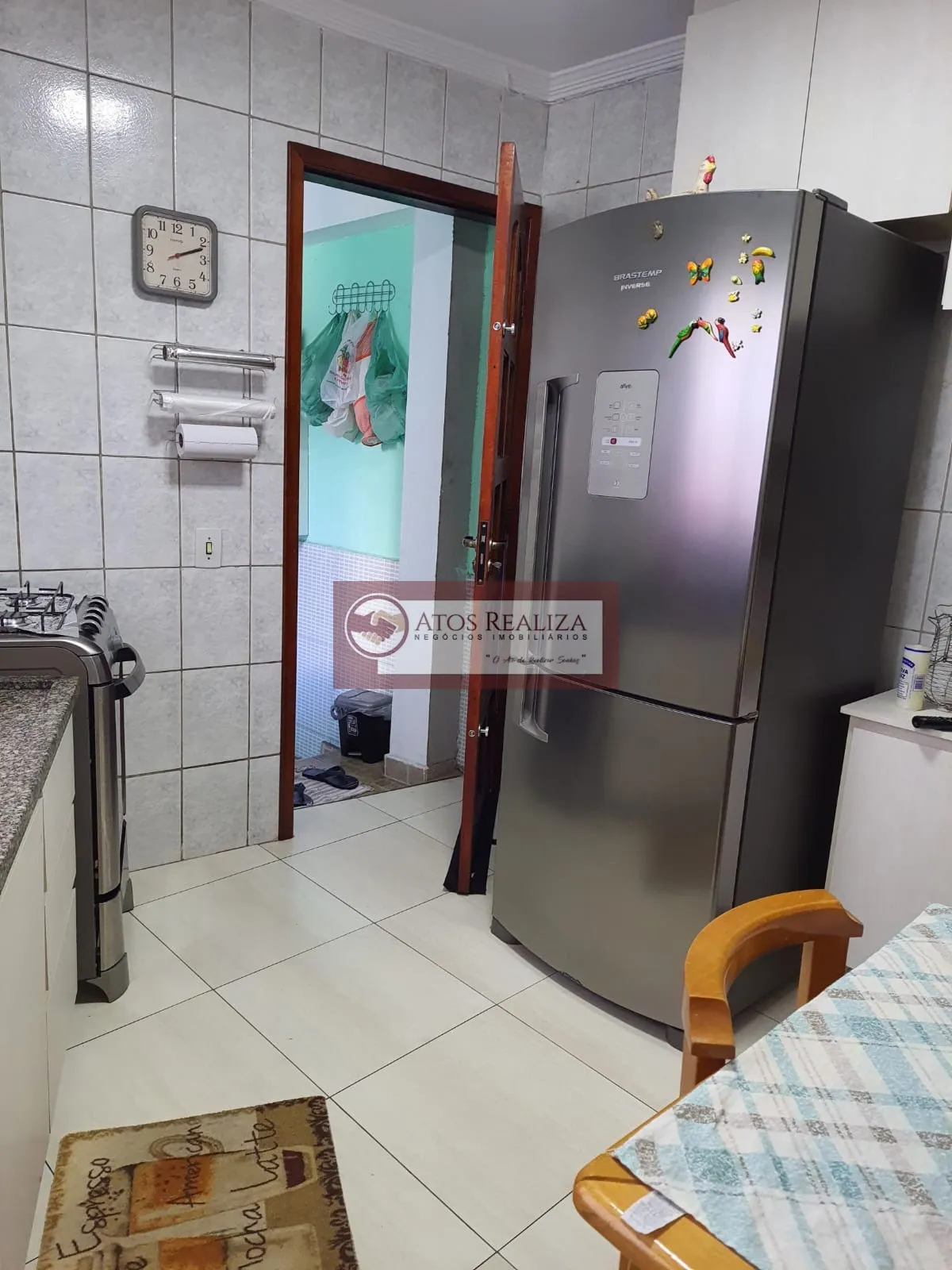 Imagem Vendo Oportunidade em Americanopolis. Sobrado 3 Dormitórios, 3 banheiros, banheira de hidromassagem, 4 vagas, Churrasqueira de 56m2, Valor de Oportunidade, R$: 590.000. Aproveite.