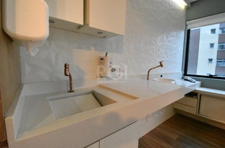 Imagem Conjunto/Sala para Venda - 25.81m², 0 dormitórios, Menino Deus