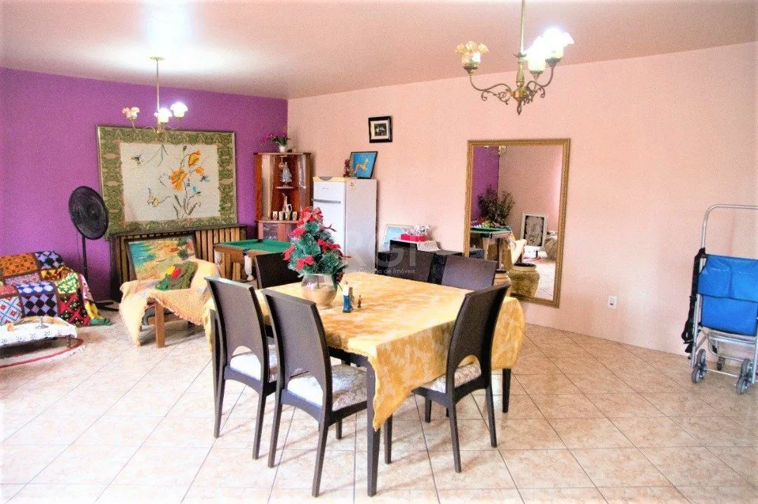 Imagem Casa para Venda - 423.16m², 4 dormitórios, sendo 1 suites, 4 vagas - Glória