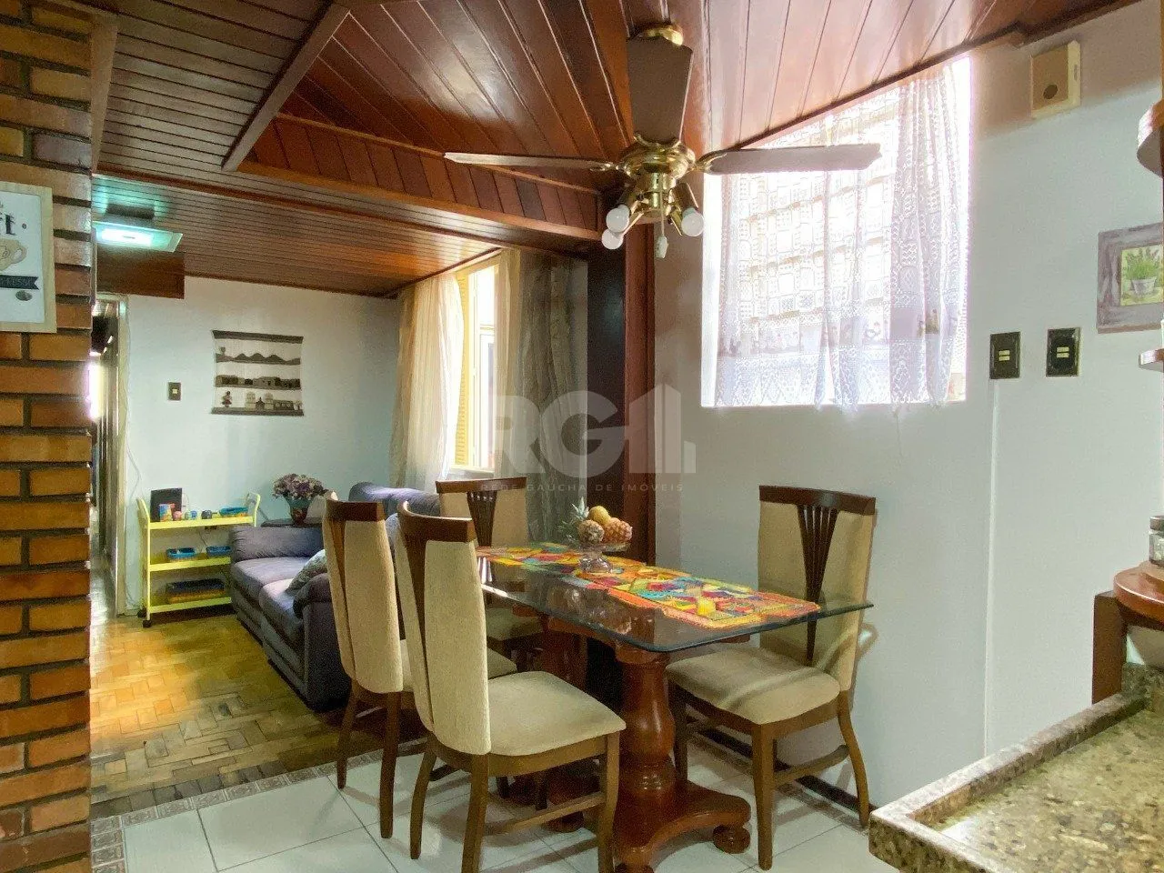 Imagem Apartamento 3 dormitórios, sendo 1 suíte, com 2 salas de estar, junto à Praça da Matriz