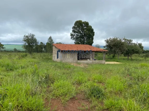 Imagem MUITO BARATO!! CHÁCARA COM 20.300M² A APENAS 3KM DA CACHOEIRA DO INDAIÁ FORMOSA GOIÁS