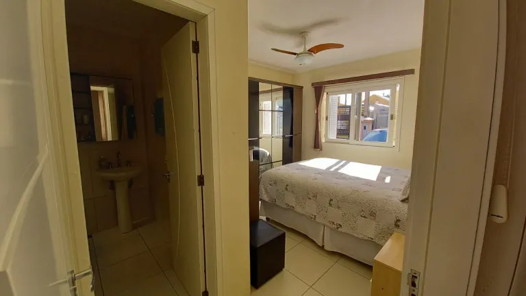 Imagem Casa com 3 Quartos à Venda, 99 m² em Hípica - Porto Alegre